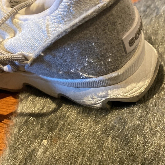 Sorel white  womens sneakers Sz 9 - Picture 10 of 13